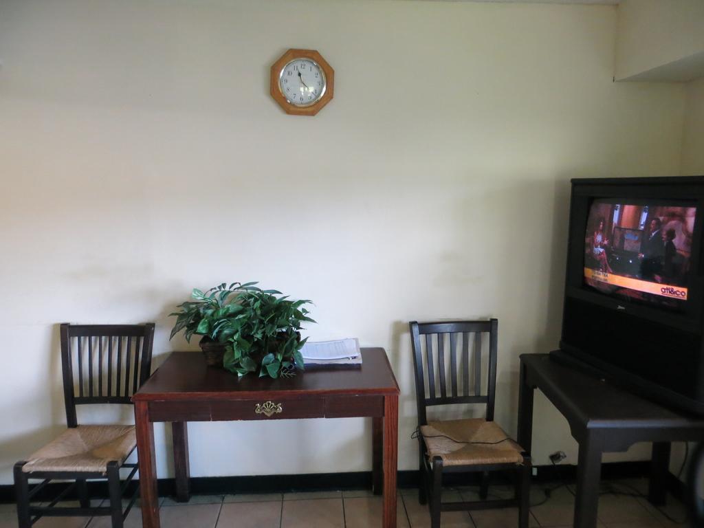 A2C Budget Hotel Atlanta Bagian luar foto